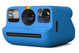 Polaroid instant camera - gift idea for creatives